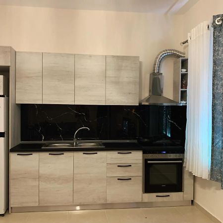 Jessica'S Apartment Тирана Экстерьер фото